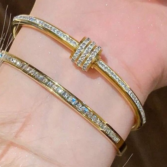 New 3 piece bracelet set - Picture 3 of 3